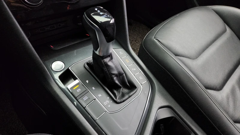 VW Tiguan 2.0TDI PRESTIGE , снимка 8 - Автомобили и джипове - 52536076