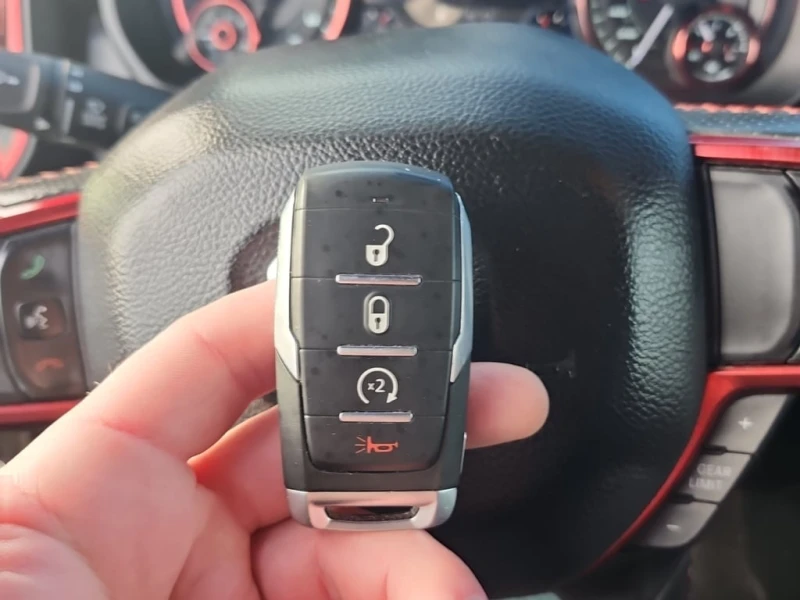 Dodge RAM 1500 REBEL CREW CAB SHORT BED  CARFAX, снимка 8 - Автомобили и джипове - 52538860