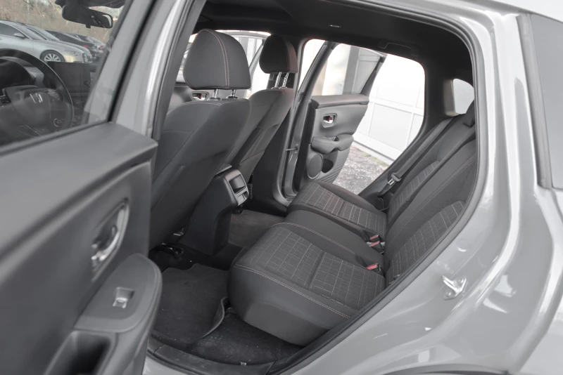 Honda Hr-v Sport, снимка 9 - Автомобили и джипове - 53176056