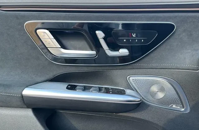 Mercedes-Benz EQE 350 4Matic = AMG Line = Premium Гаранция, снимка 4 - Автомобили и джипове - 53607090