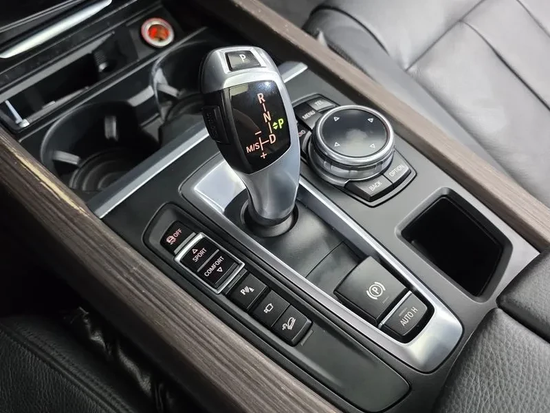 BMW X4 (G02) xDrive20I Xline, снимка 10 - Автомобили и джипове - 54896575