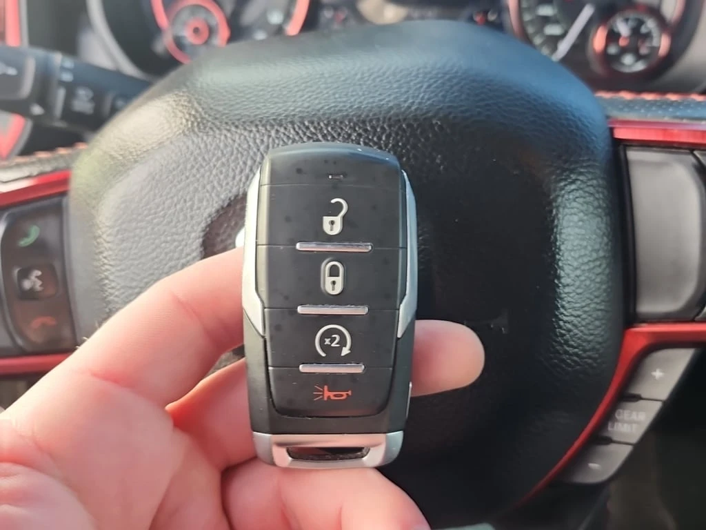 Dodge RAM 1500 REBEL CREW CAB SHORT BED  CARFAX | Mobile.bg   8