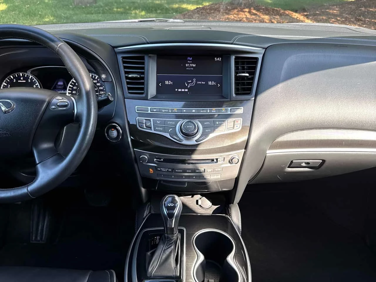 Infiniti QX60 * AWD * CARFAX * БЕЗ ПЪРВОНАЧАЛНА ВНОСКА, снимка 9 - Автомобили и джипове - 55180049