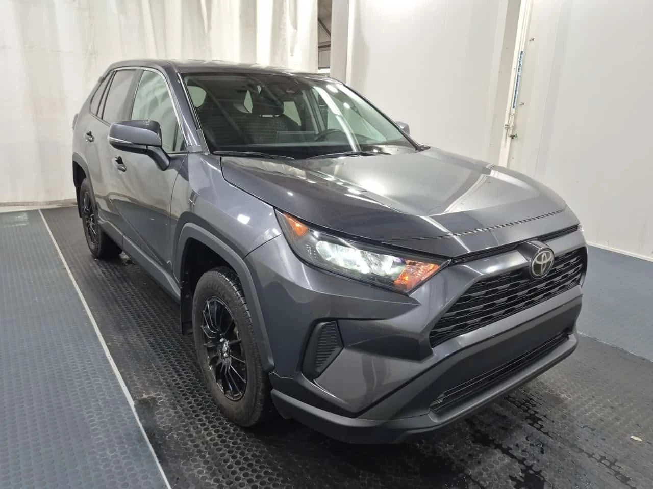 Toyota Rav4 * LE * CARFAX * ЦЕНА ДО БГ, снимка 4 - Автомобили и джипове - 55226147