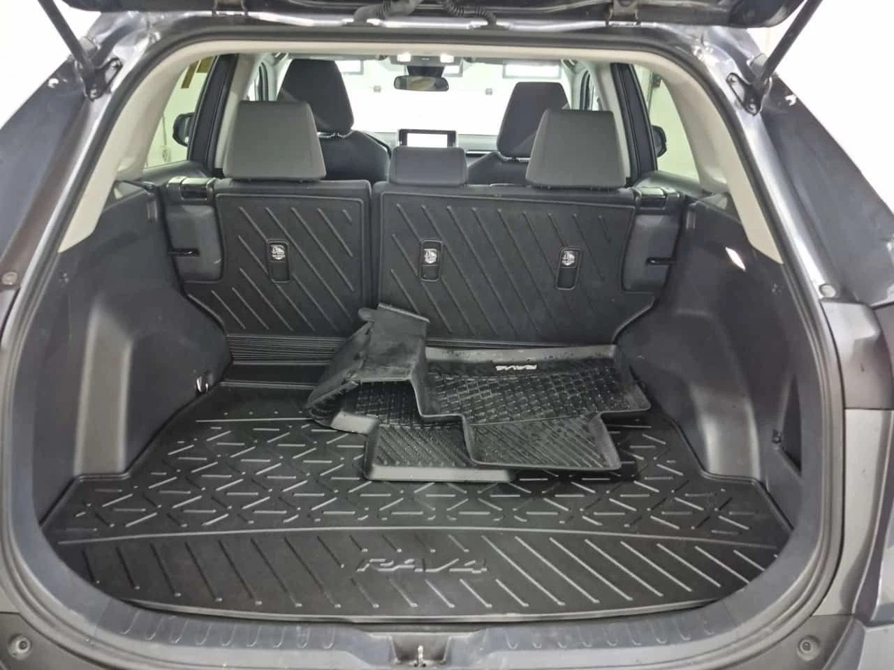 Toyota Rav4 * LE * CARFAX * ЦЕНА ДО БГ, снимка 11 - Автомобили и джипове - 55226147