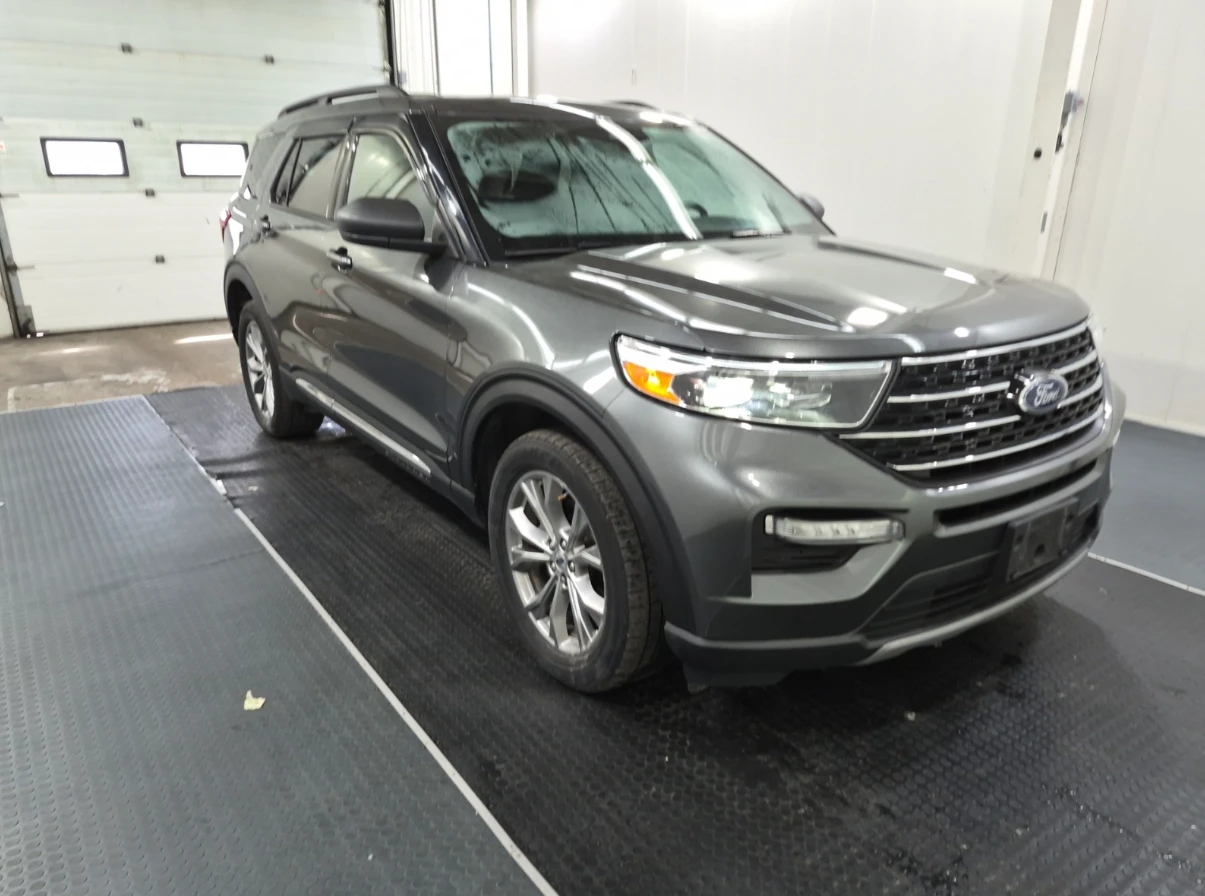Ford Explorer 7-местен* XLT* AWD* ПАНОРАМА* м.Точки* Кожа* Камер, снимка 3 - Автомобили и джипове - 55227150