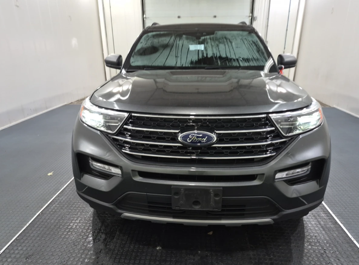 Ford Explorer 7-местен* XLT* AWD* ПАНОРАМА* м.Точки* Кожа* Камер, снимка 2 - Автомобили и джипове - 55227150