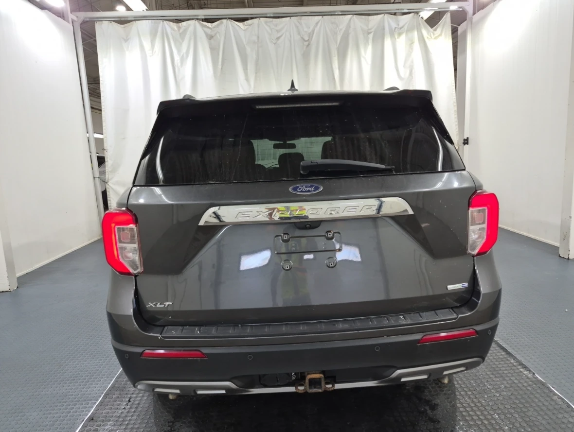 Ford Explorer 7-местен* XLT* AWD* ПАНОРАМА* м.Точки* Кожа* Камер, снимка 5 - Автомобили и джипове - 55227150