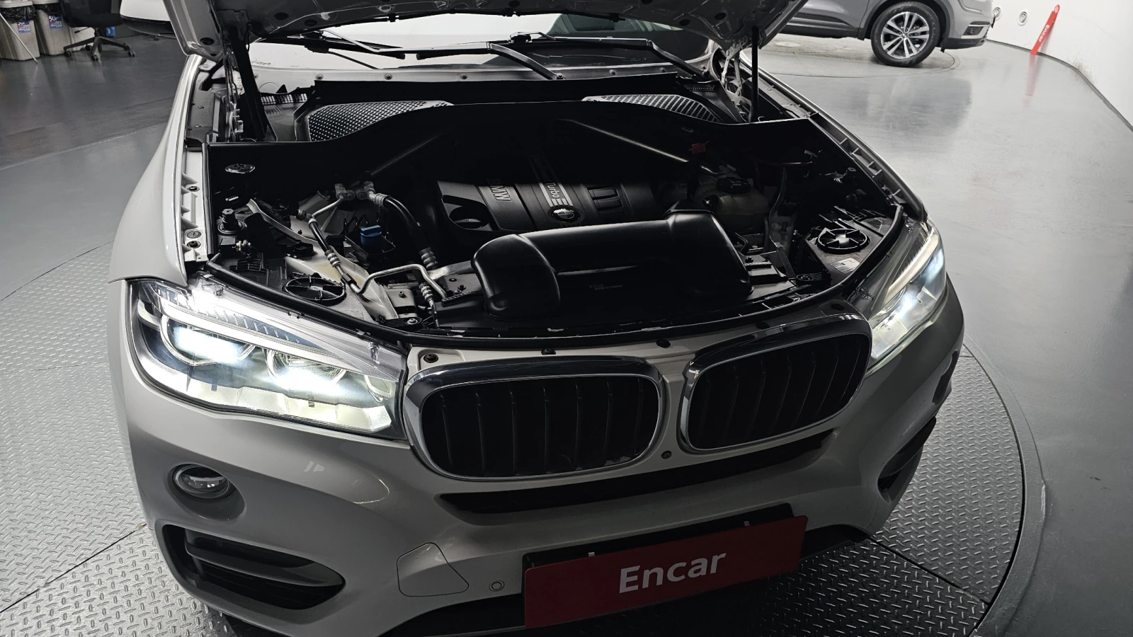 BMW X6 xDrive30d* 360* HUD* ЕЛ. БАГАЖНИК* КРАЙНА ЦЕНА, снимка 6 - Автомобили и джипове - 55367092