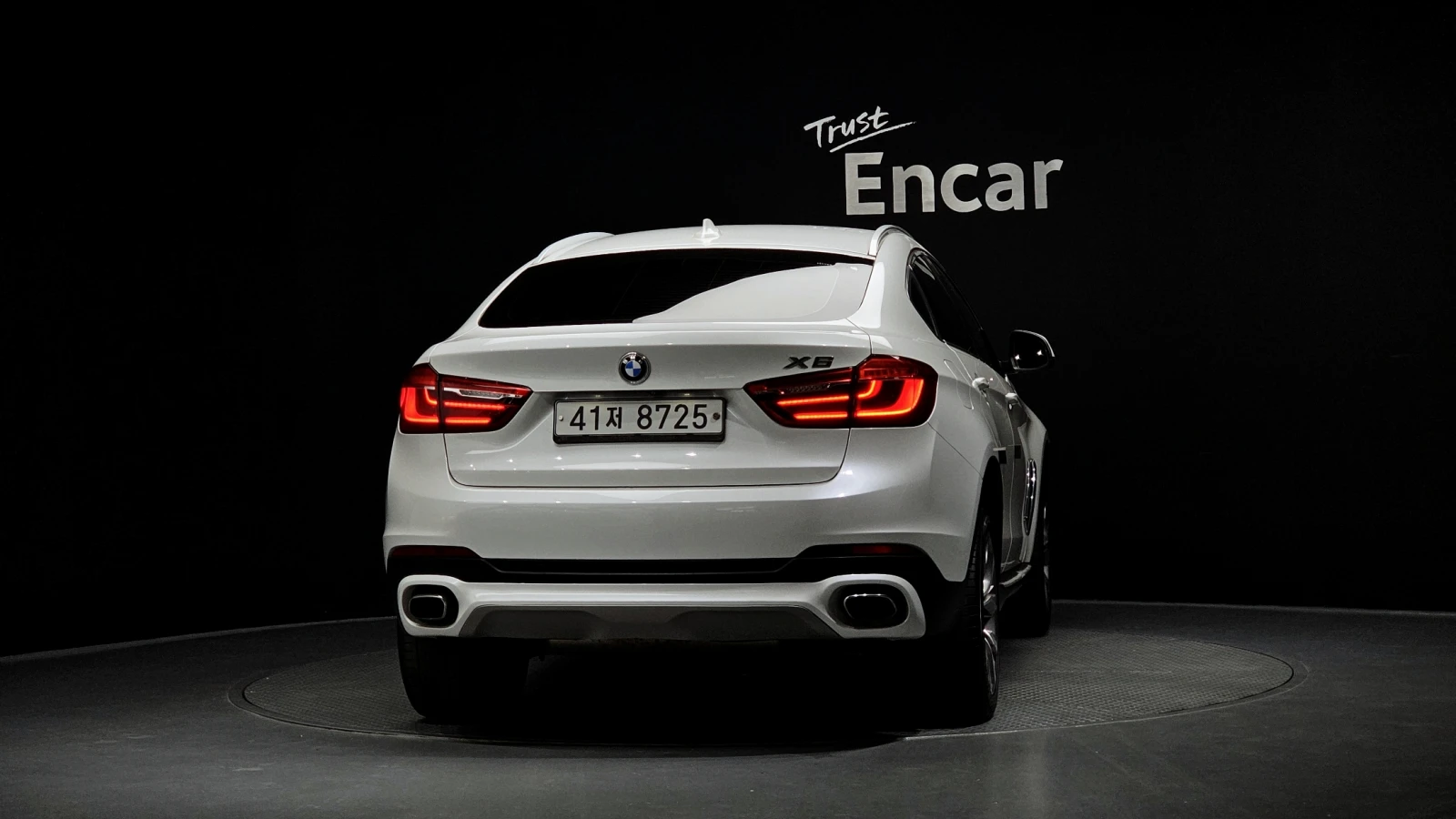 BMW X6 xDrive30d* 360* HUD* ЕЛ. БАГАЖНИК* КРАЙНА ЦЕНА, снимка 4 - Автомобили и джипове - 55367092