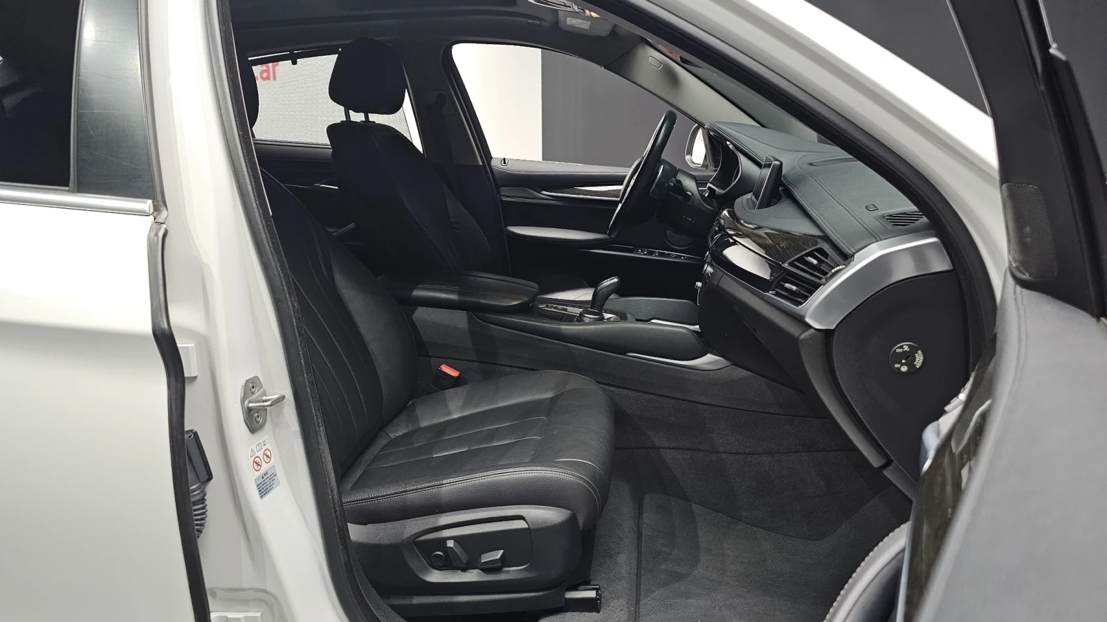 BMW X6 xDrive30d* 360* HUD* ЕЛ. БАГАЖНИК* КРАЙНА ЦЕНА, снимка 10 - Автомобили и джипове - 55367092