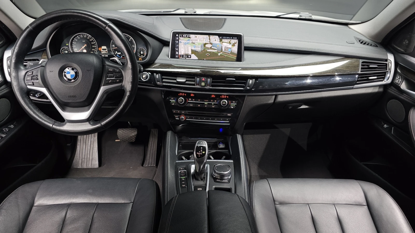 BMW X6 xDrive30d* 360* HUD* ЕЛ. БАГАЖНИК* КРАЙНА ЦЕНА, снимка 7 - Автомобили и джипове - 55367092