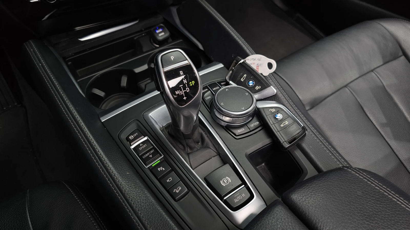 BMW X6 xDrive30d* 360* HUD* ЕЛ. БАГАЖНИК* КРАЙНА ЦЕНА, снимка 9 - Автомобили и джипове - 55367092