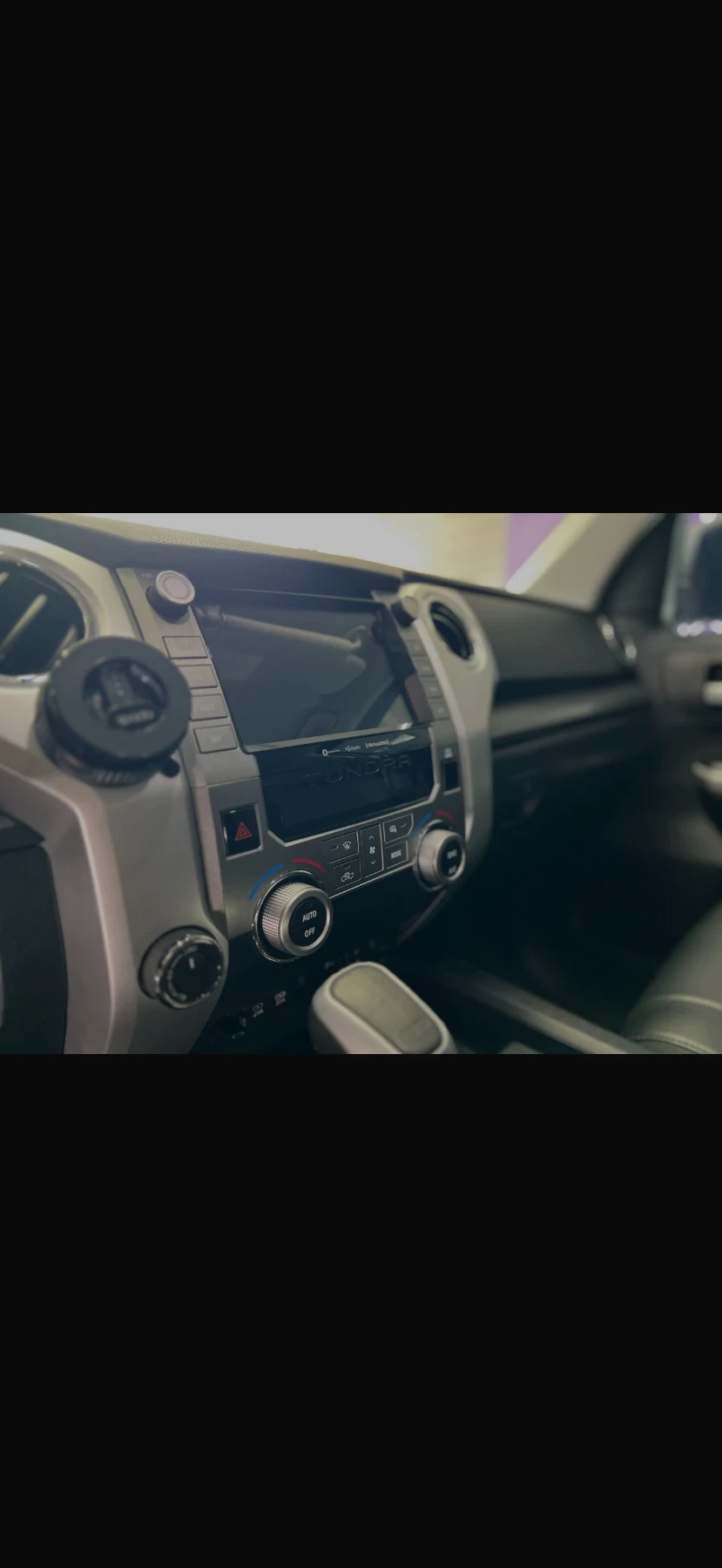 Toyota Tundra 5.7 HEMI, снимка 8 - Автомобили и джипове - 55431785