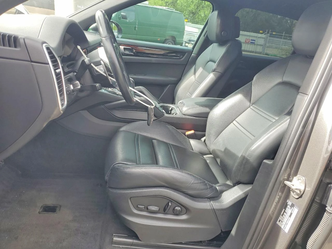 Porsche Cayenne 3.0l, снимка 7 - Автомобили и джипове - 55566259