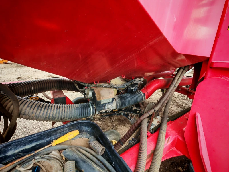 Сеялка Vaderstad SEED HAWK 800, снимка 10 - Селскостопанска техника - 52240119
