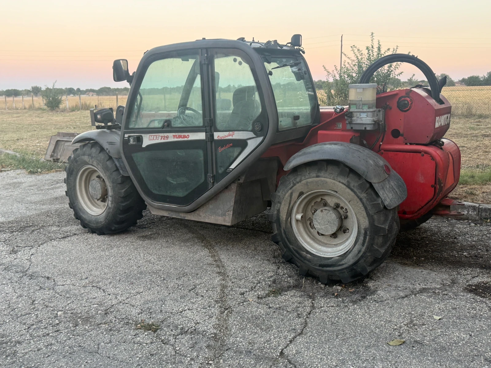 Телескопичен товарач Manitou 729, снимка 2 - Селскостопанска техника - 55753999