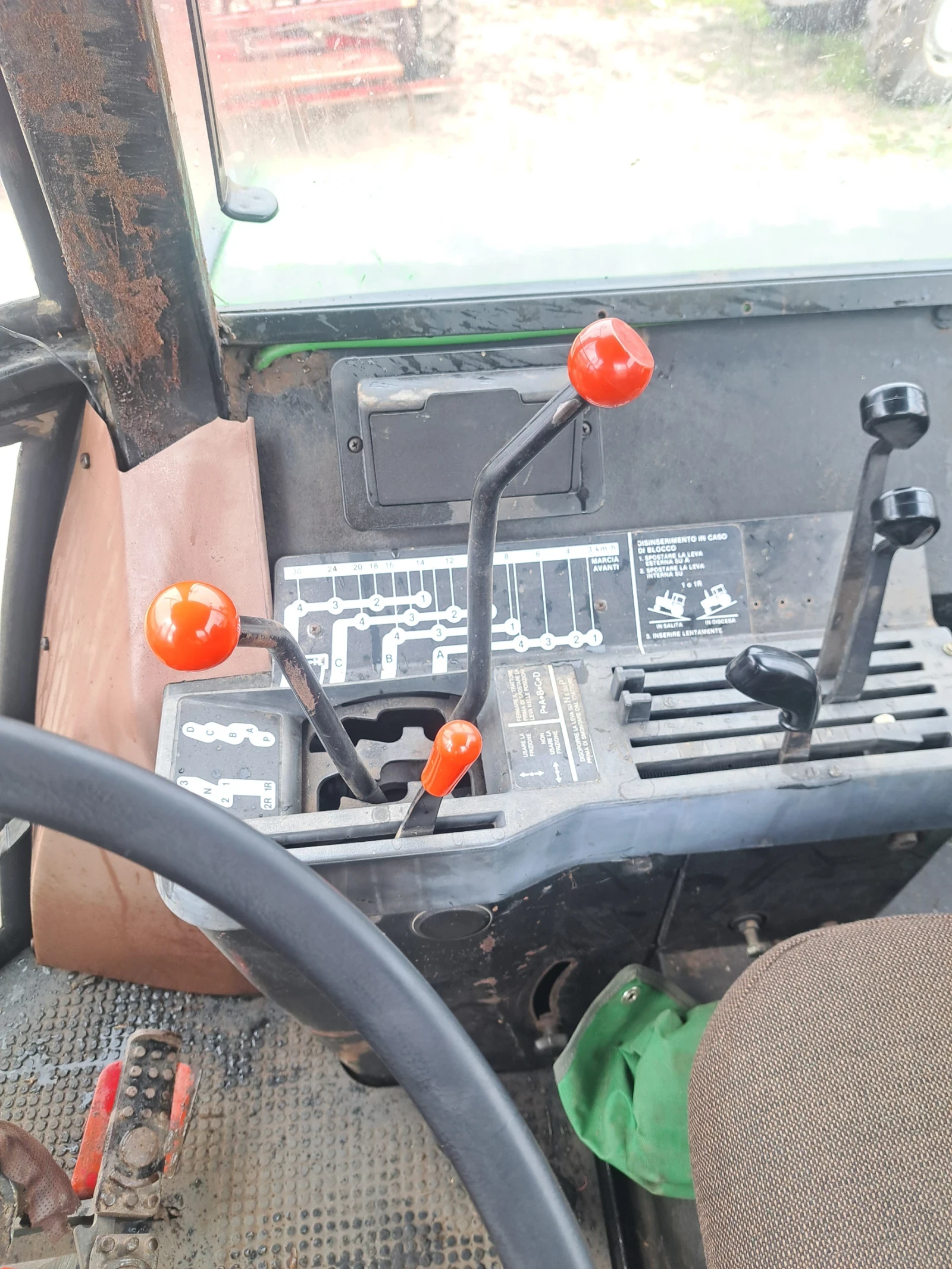 Трактор John Deere 4350, снимка 6 - Селскостопанска техника - 55876890
