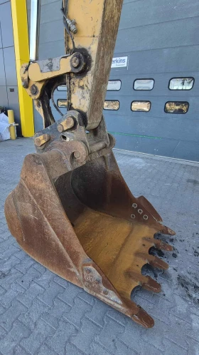 Багер Cat M322D, снимка 6