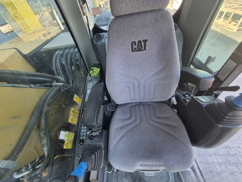 Багер Cat M322D, снимка 12 - Индустриална техника - 50876565