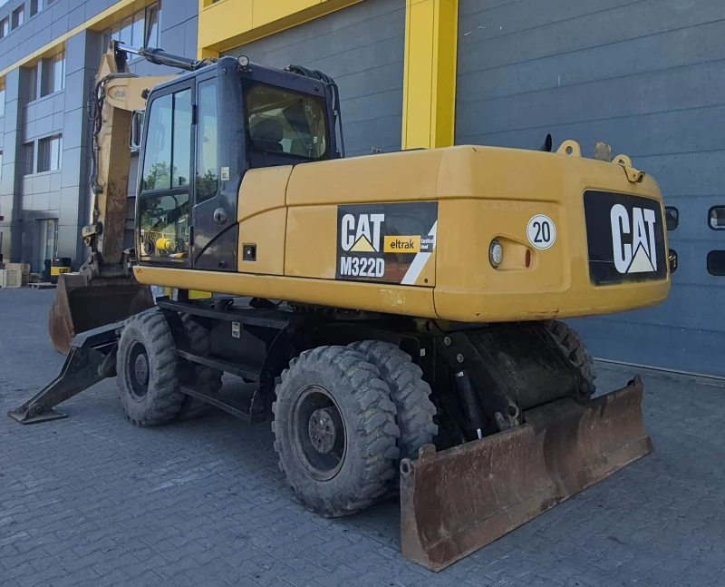 Багер Cat M322D, снимка 4 - Индустриална техника - 50876565