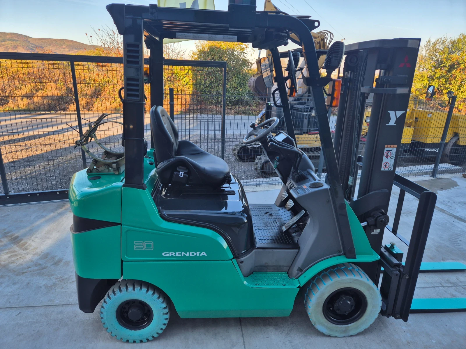  Mitsubishi 2  /  +  /  /  | Mobile.bg   5