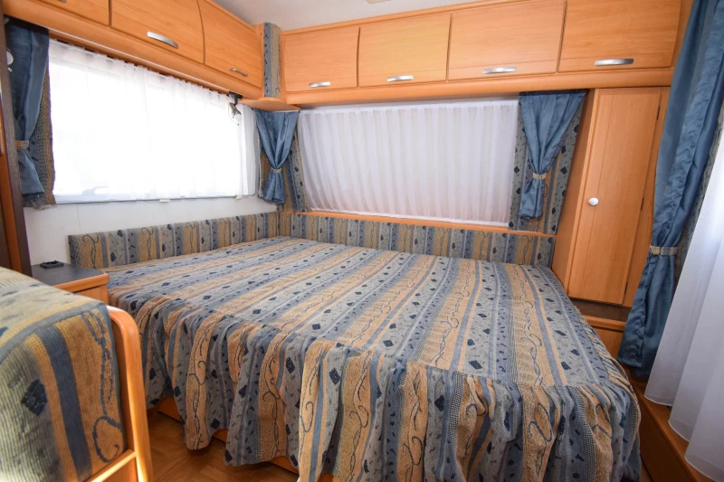 Каравана LMC MUNSTERLAND 650 MFK, снимка 11 - Каравани и кемпери - 52806745