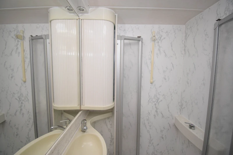 Каравана LMC MUNSTERLAND 650 MFK, снимка 16 - Каравани и кемпери - 52806745