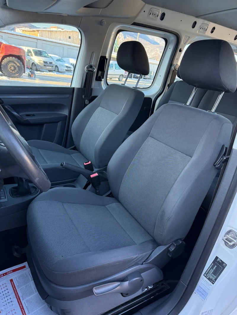 VW Caddy 1.6 tdi Maxxi, снимка 9 - Автомобили и джипове - 36676996