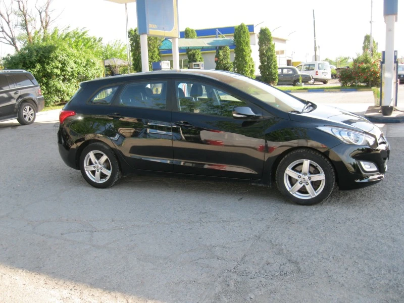 Hyundai I30 CW, снимка 4 - Автомобили и джипове - 45511930