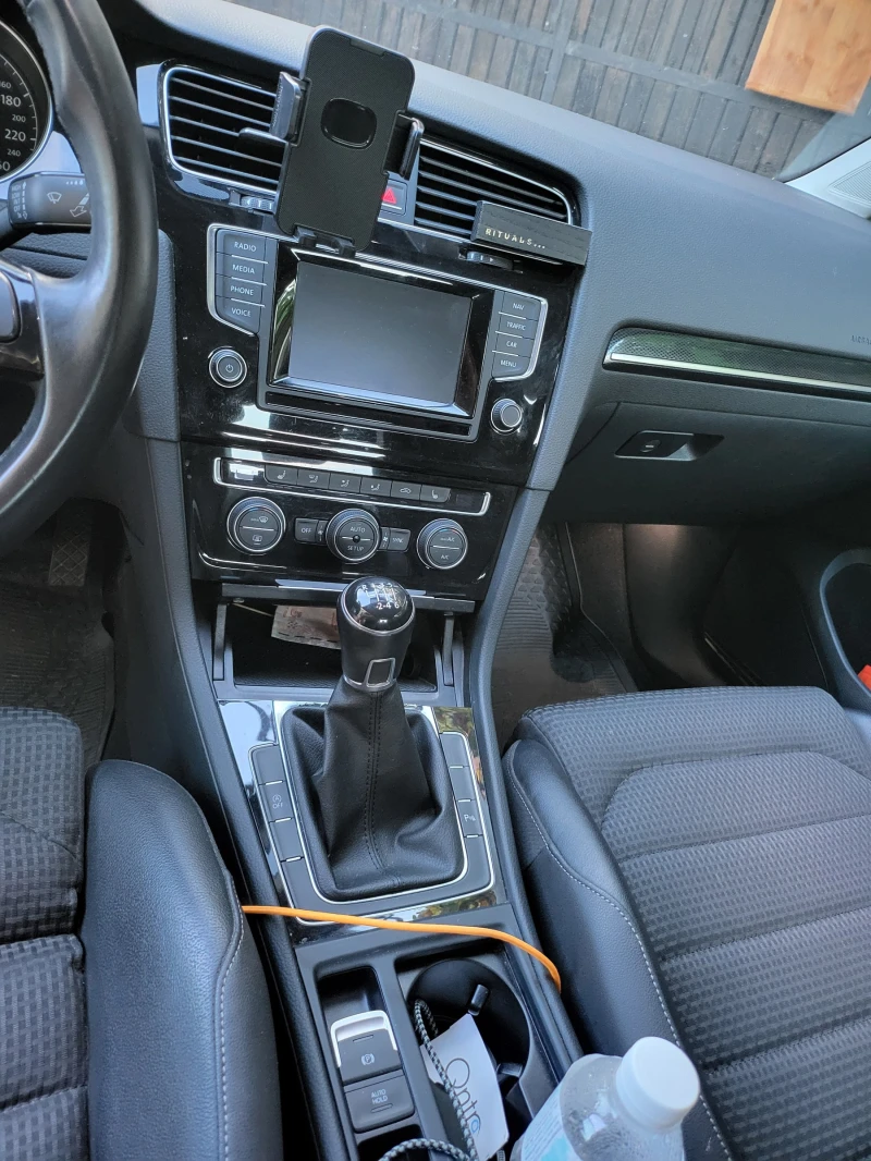 VW Golf 7 1.4TSI Highline, снимка 5 - Автомобили и джипове - 48011463