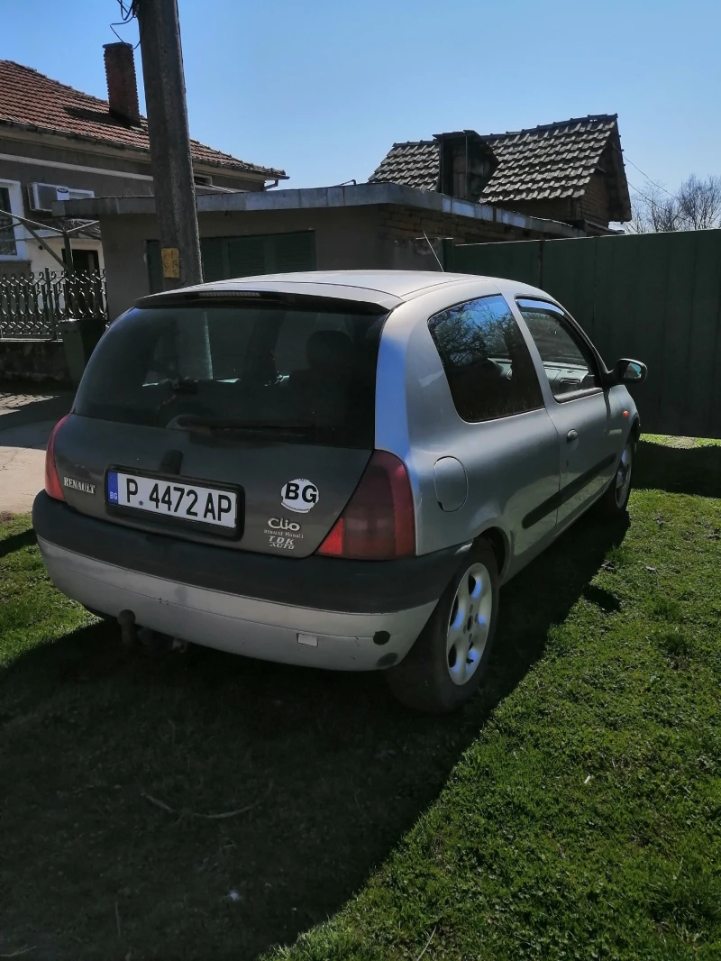 Renault Clio, снимка 4 - Автомобили и джипове - 49591807