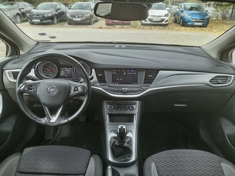 Opel Astra 1.5D, снимка 10 - Автомобили и джипове - 52140321
