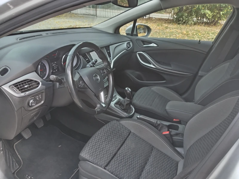 Opel Astra 1.5D, снимка 7 - Автомобили и джипове - 52140321