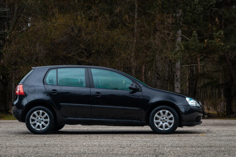 VW Golf 5, снимка 4 - Автомобили и джипове - 53360794