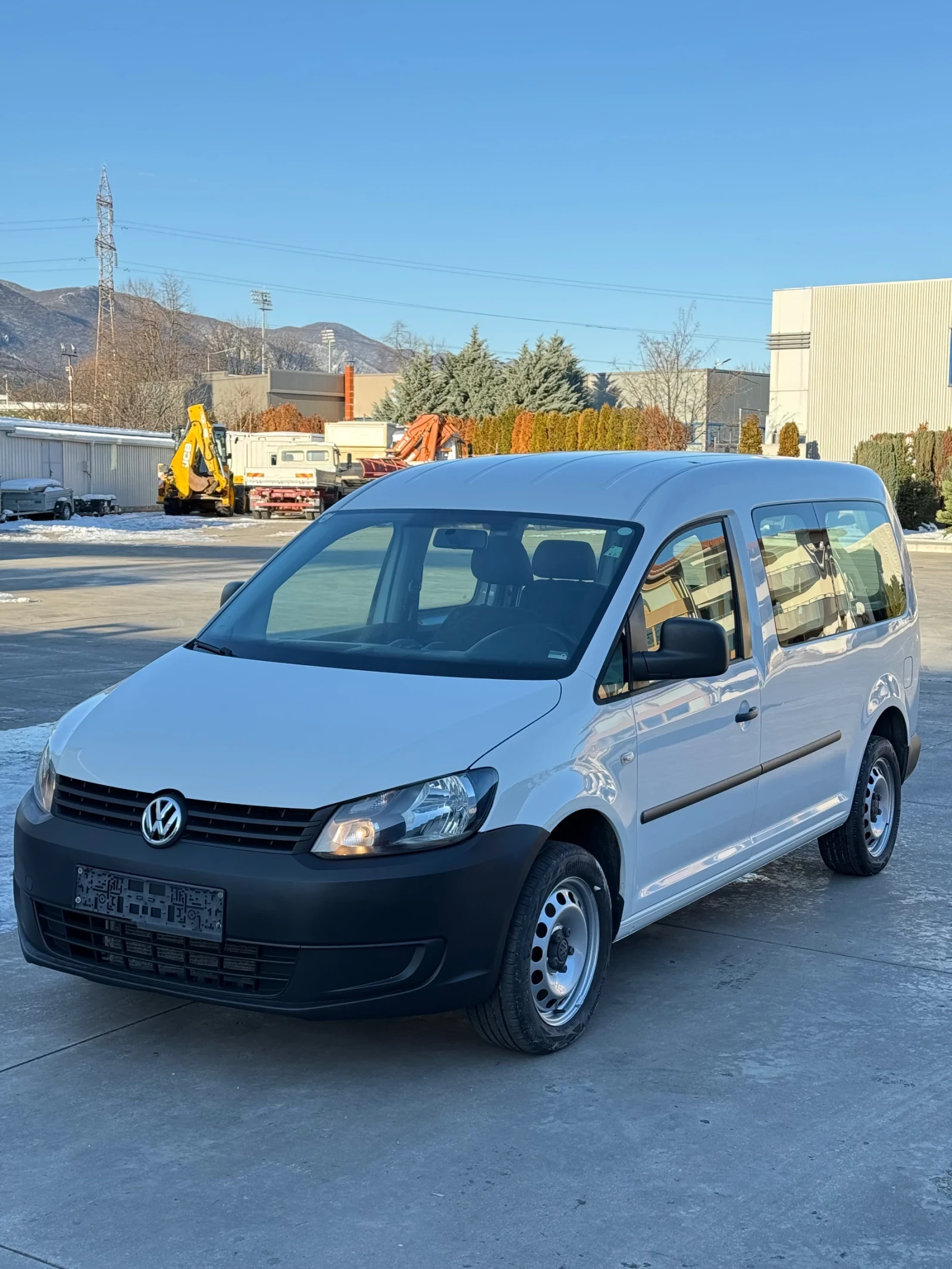 VW Caddy 1.6 tdi Maxxi - изображение 8
