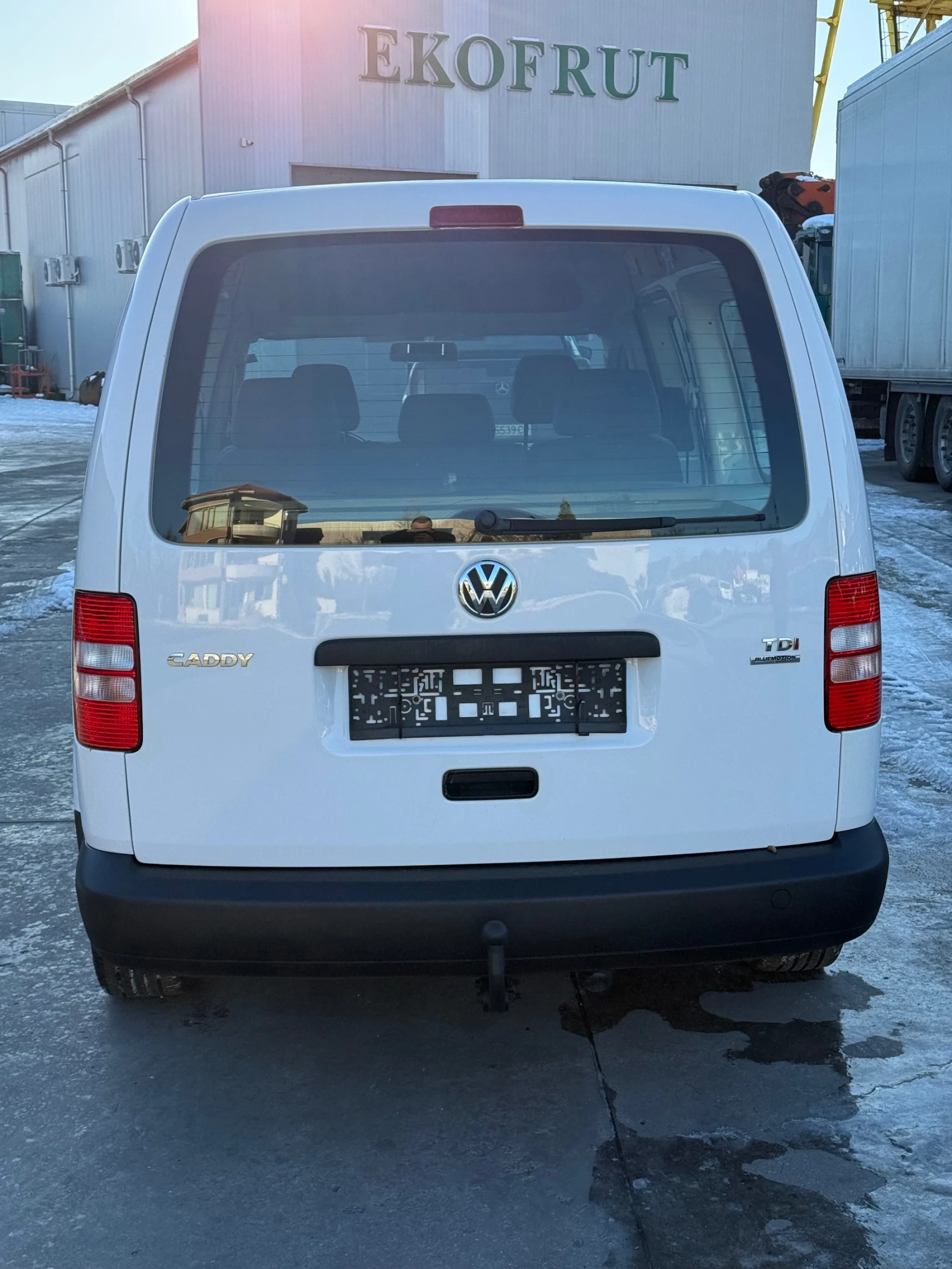 VW Caddy 1.6 tdi Maxxi - изображение 5
