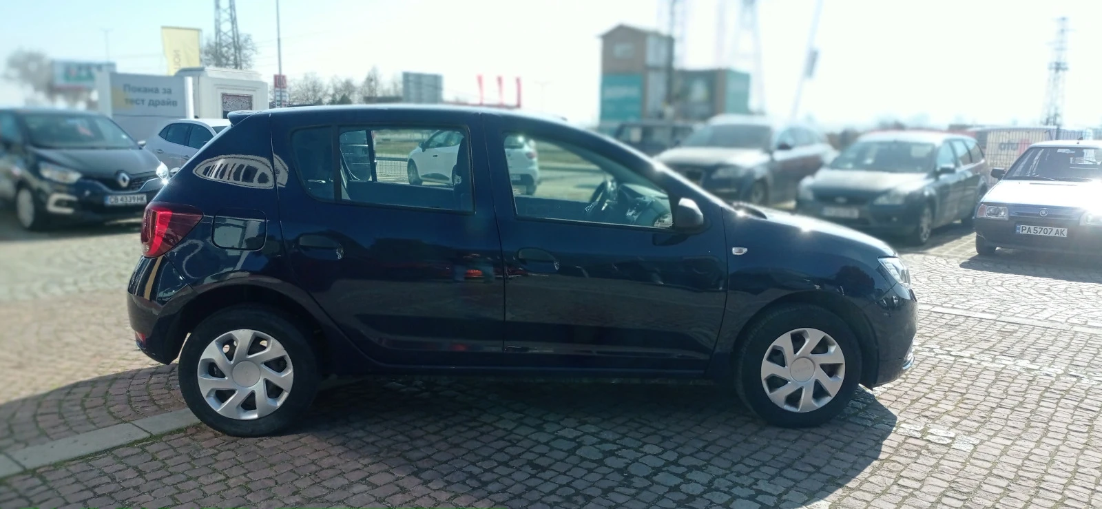 Dacia Sandero 1.0 SCe 73 к.с. Бензин Stop & Start BVM5 - изображение 3