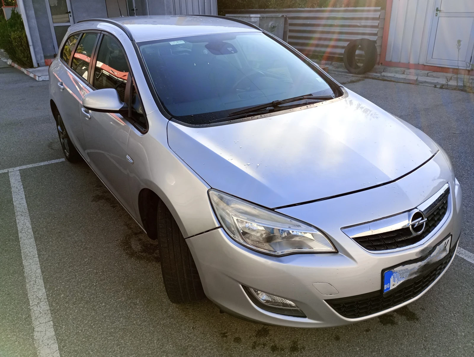 Opel Astra Sport Tourer - изображение 3