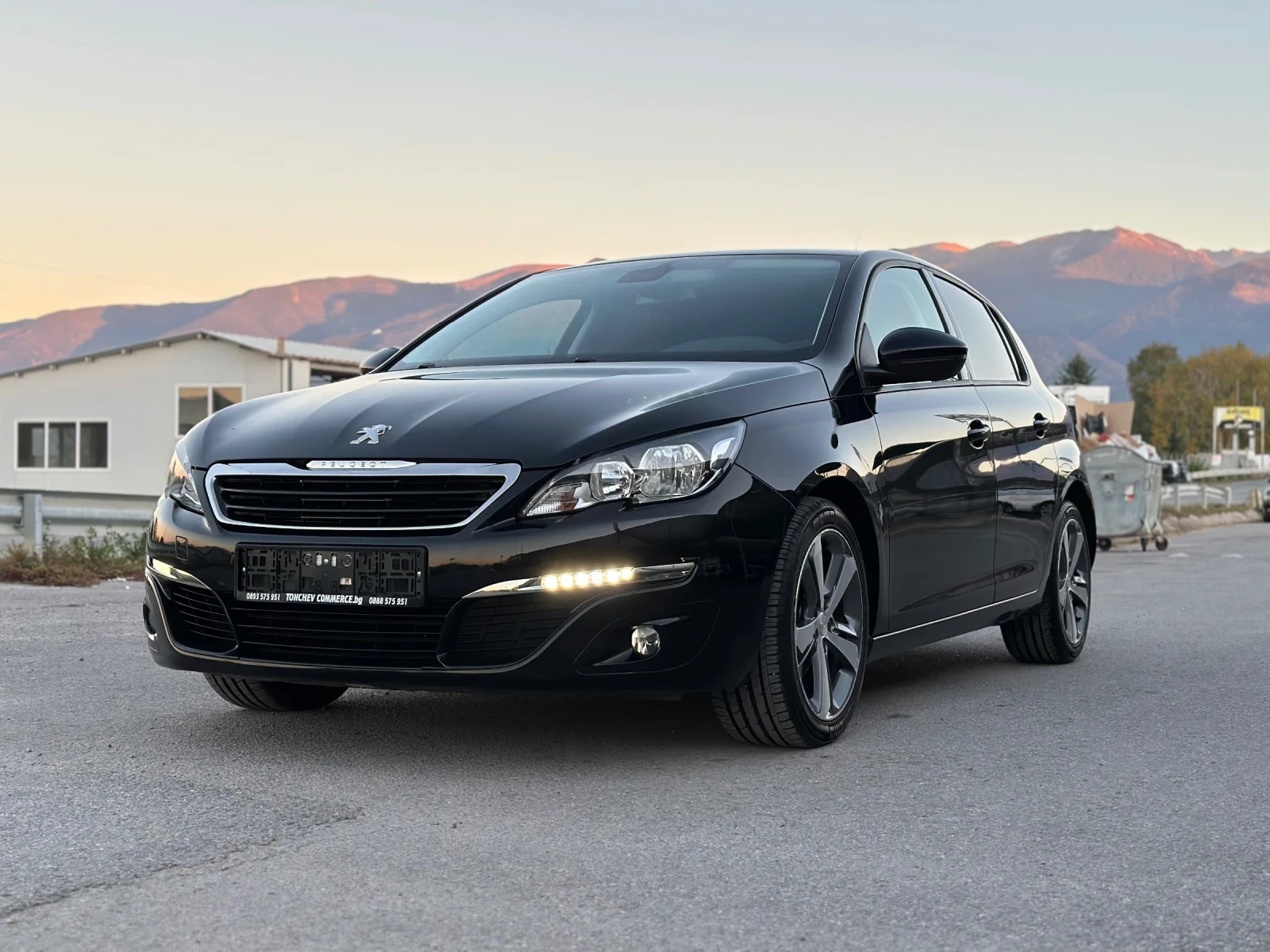 Peugeot 308 1.6-BLUEHDI-EURO-6B-166.000km-LED-NAVI-TOP-NEW - изображение 3