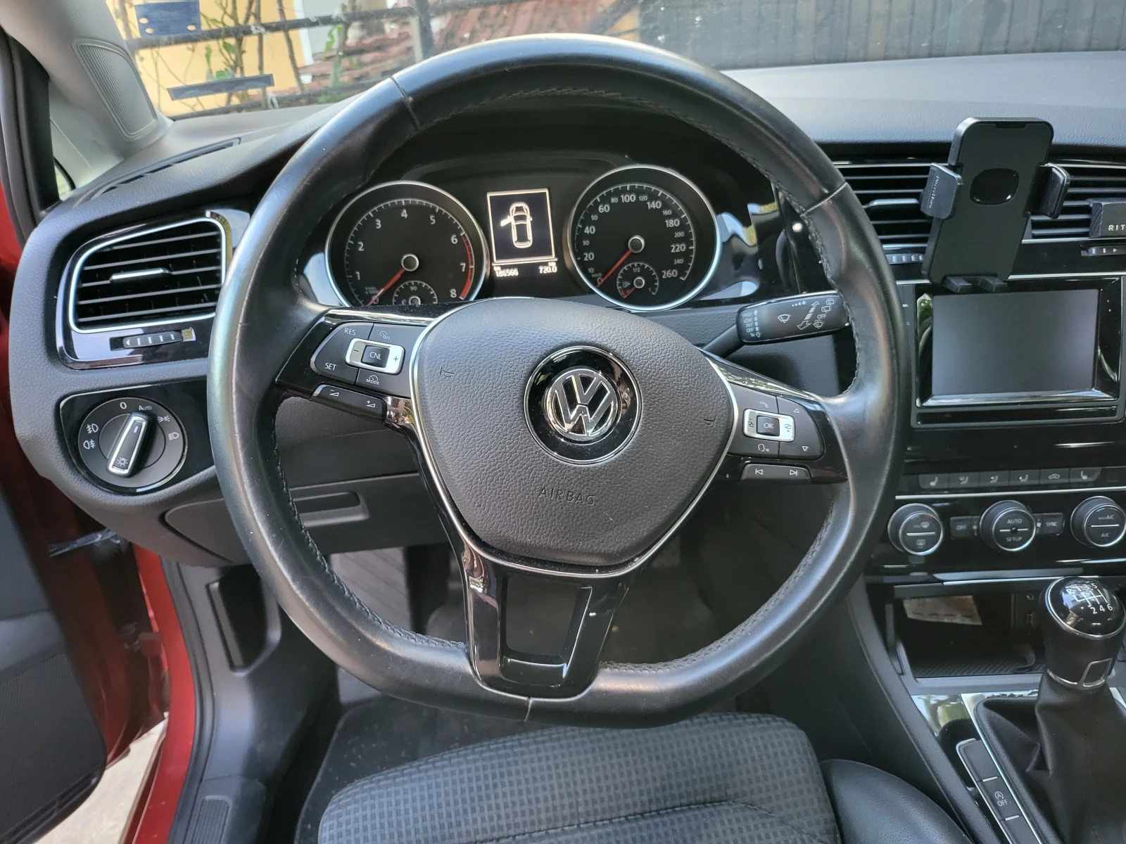 VW Golf 7 1.4TSI Highline - изображение 4