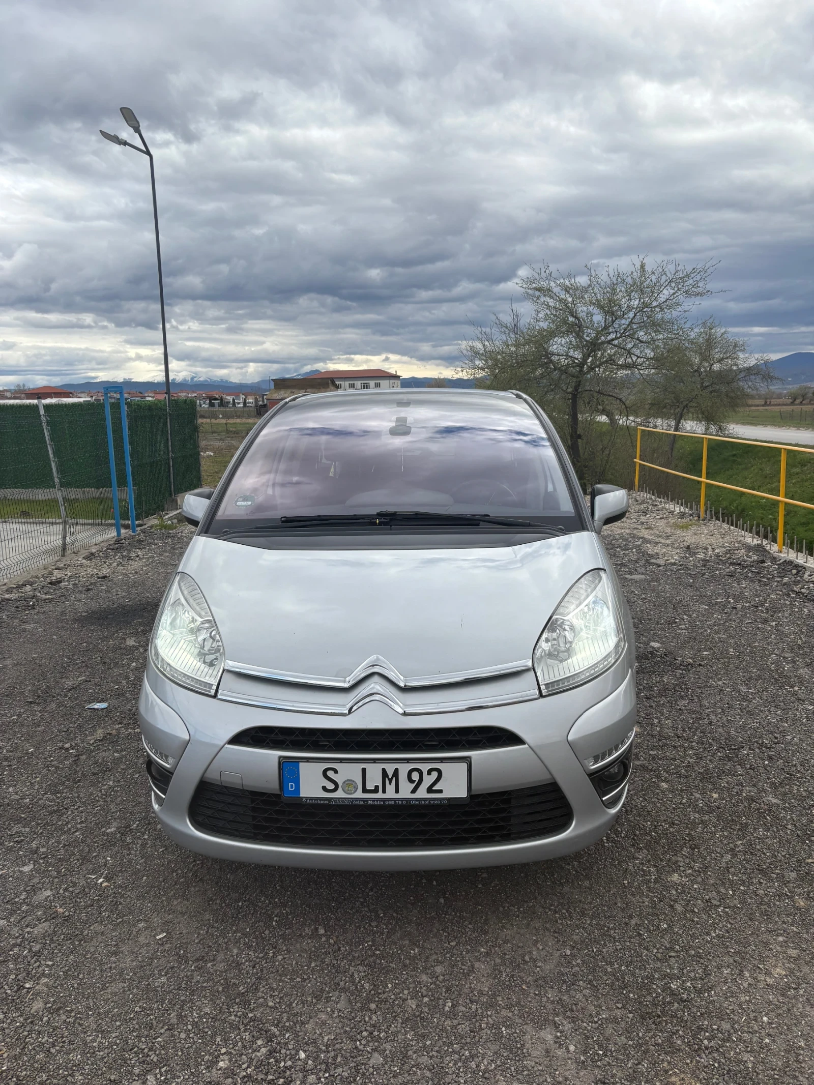 Citroen C4 Picasso 1.6  БЕНЗИН ГАС - изображение 2