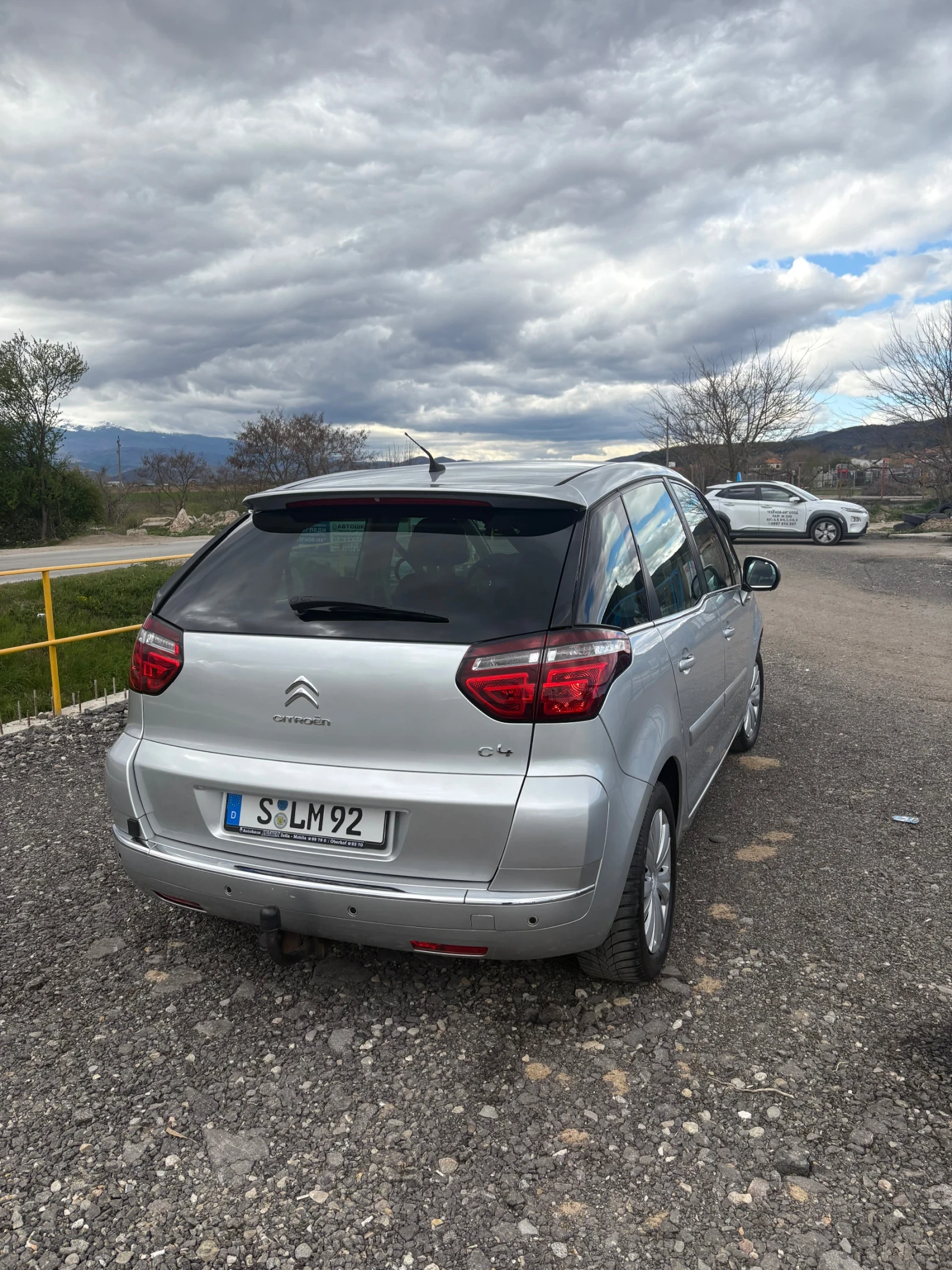 Citroen C4 Picasso 1.6  БЕНЗИН ГАС - изображение 5