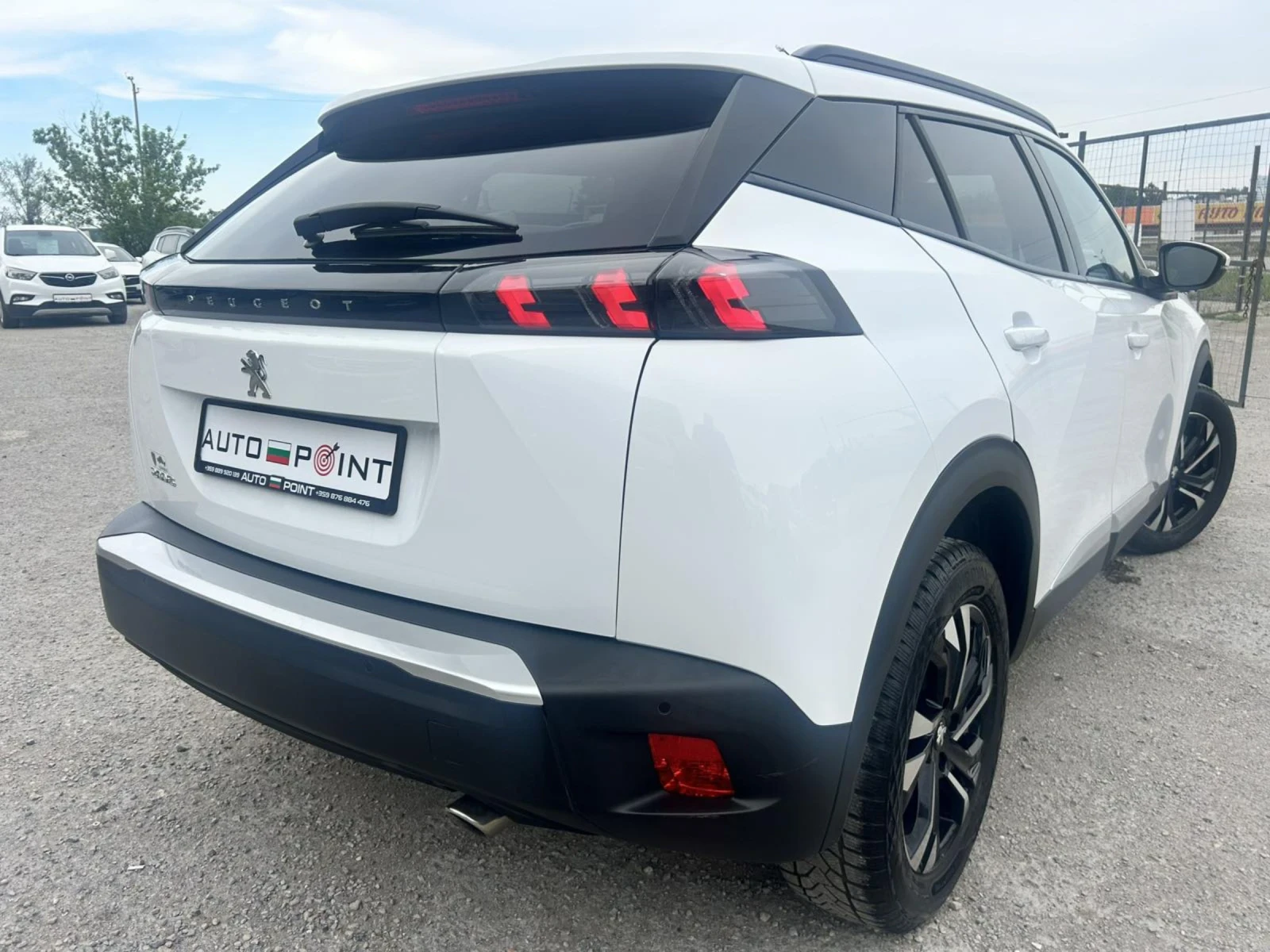 Peugeot 2008 1.5 HDI 130 * EAT 8 * ALLURE * FULL LED *  - изображение 4