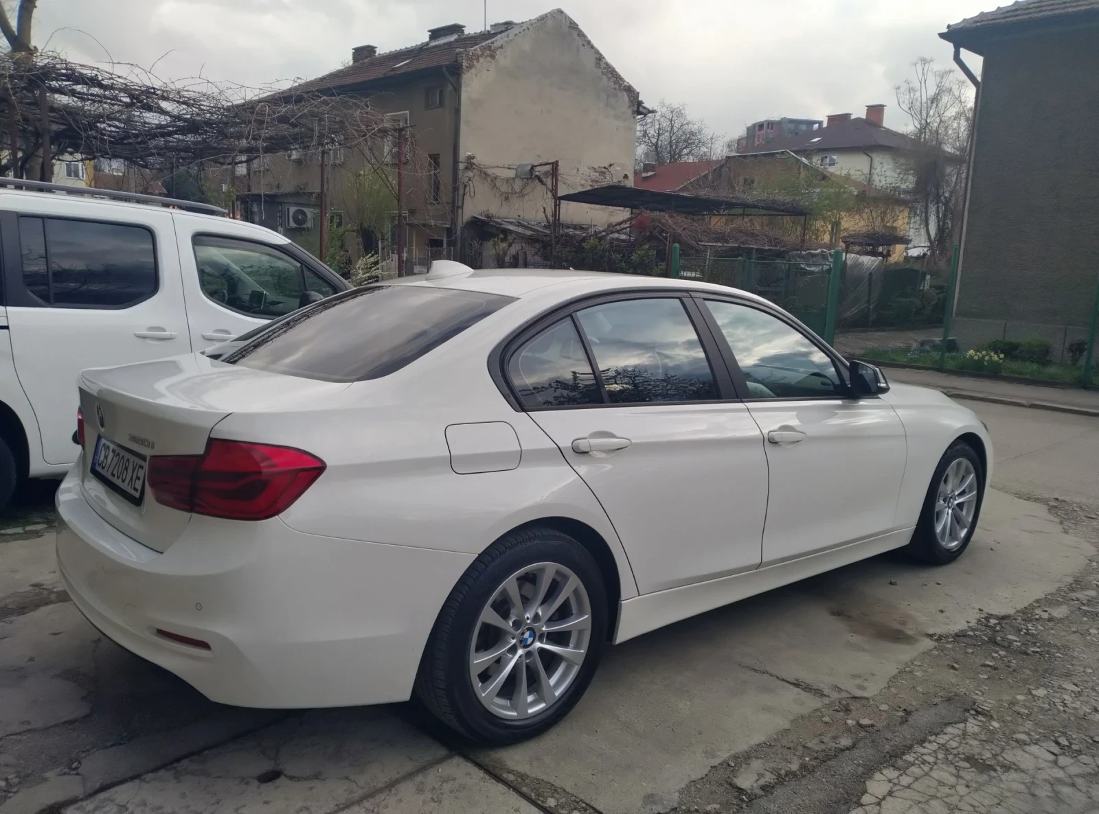 BMW 320 320 X-DRIVE 67490 км! - изображение 3