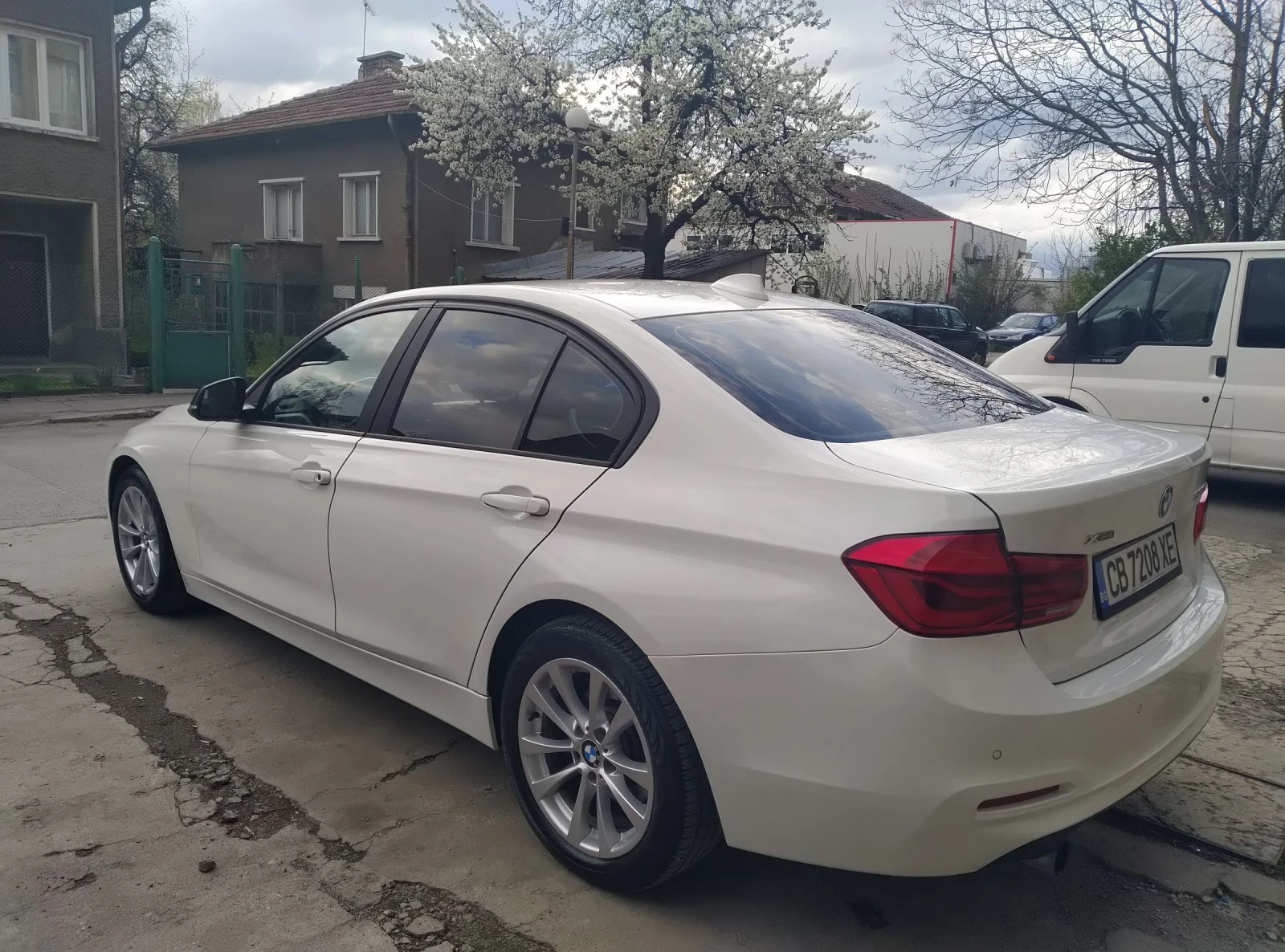 BMW 320 320 X-DRIVE 67490 км! - изображение 4