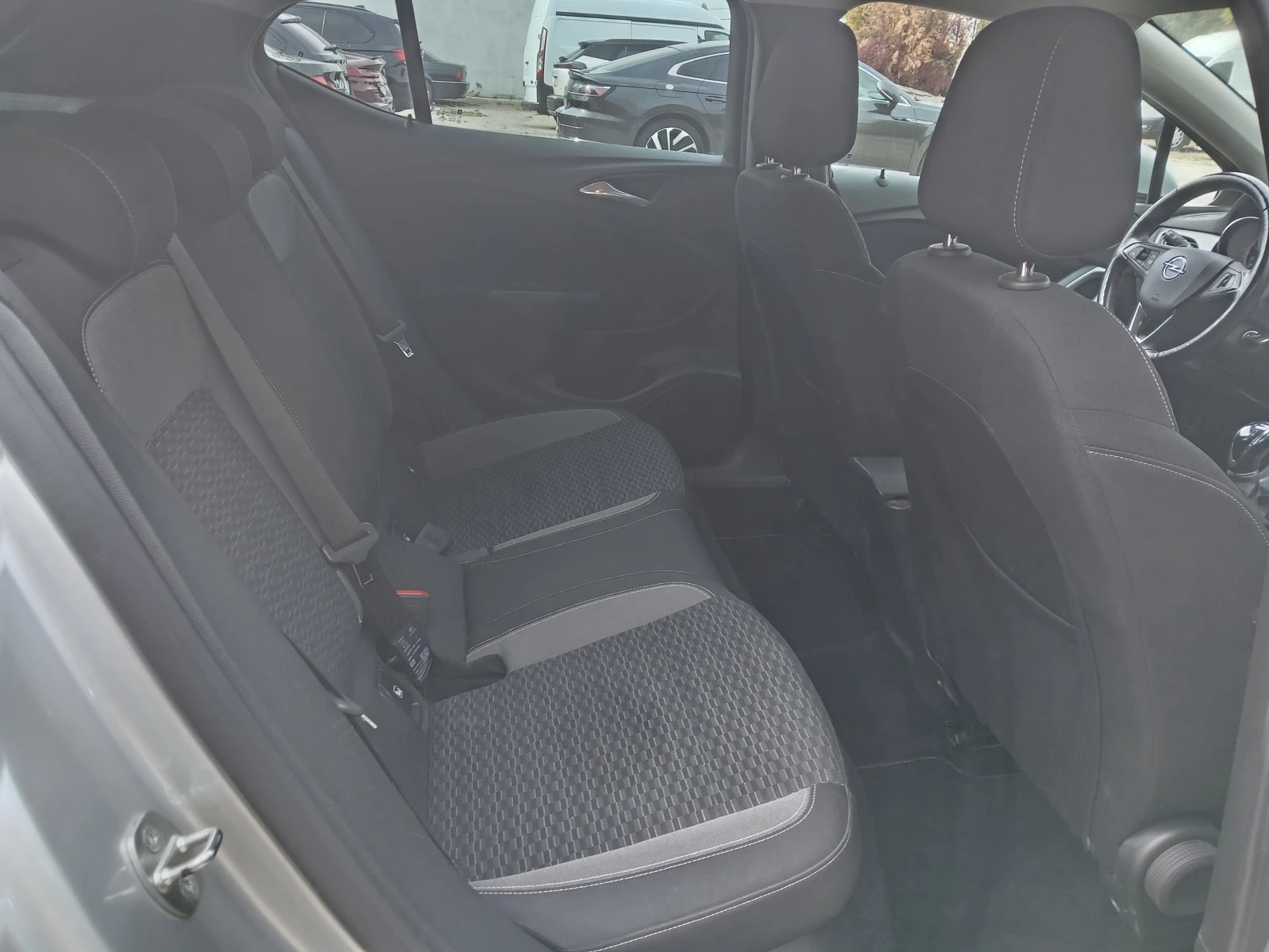 Opel Astra 1.5D - изображение 9