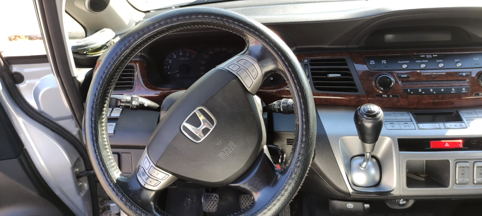 Honda Fr-v  - изображение 8