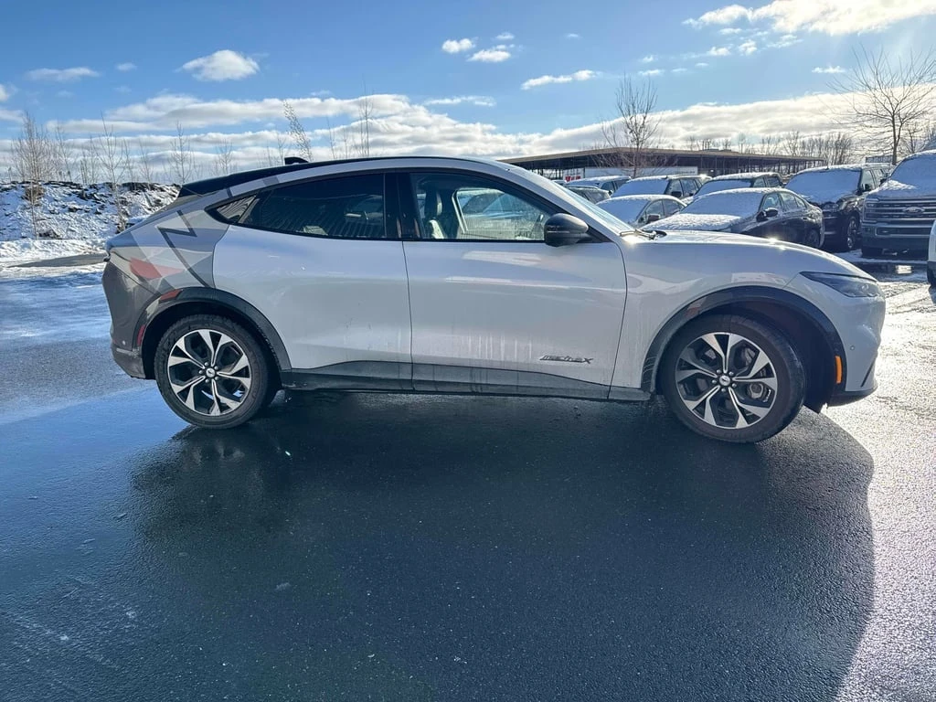 Ford Mustang Mach-E * Premium * CARFAX * БЕЗ ПЪРВОНАЧАЛНА ВНОСКА - изображение 3