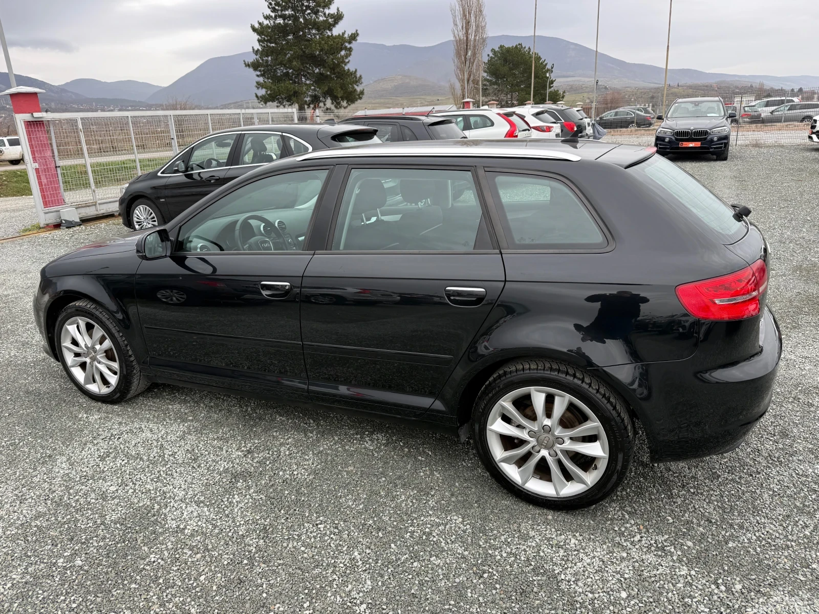 Audi A3 (KATO НОВА) - изображение 9